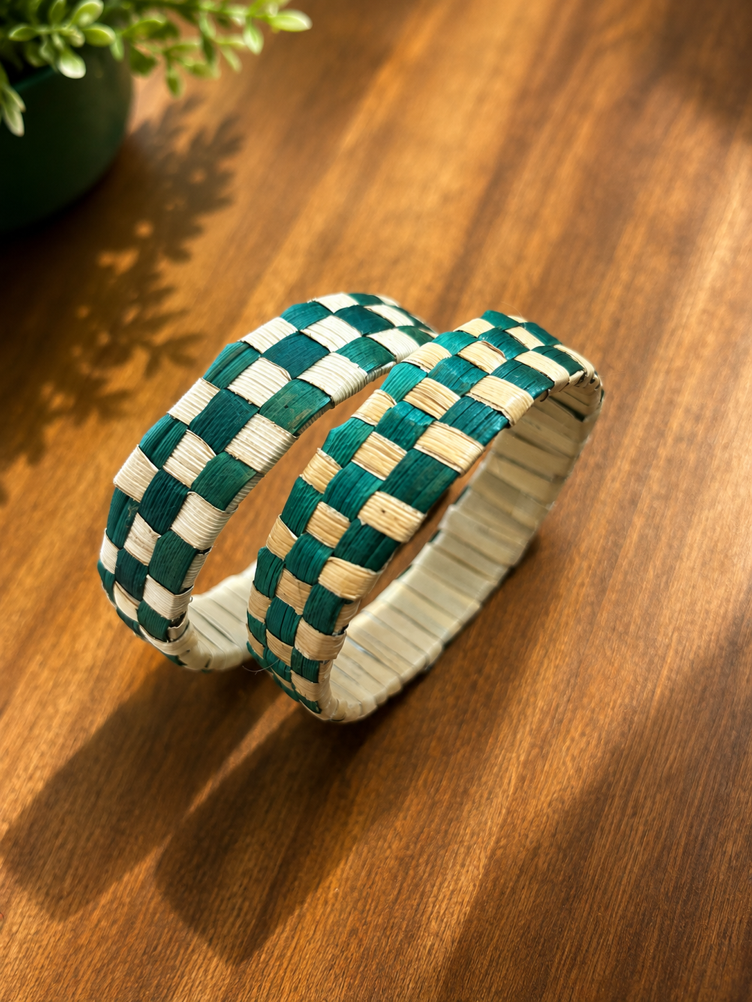 Thazhampoo bangle -Natural and Dark Green 2.10 set of 2