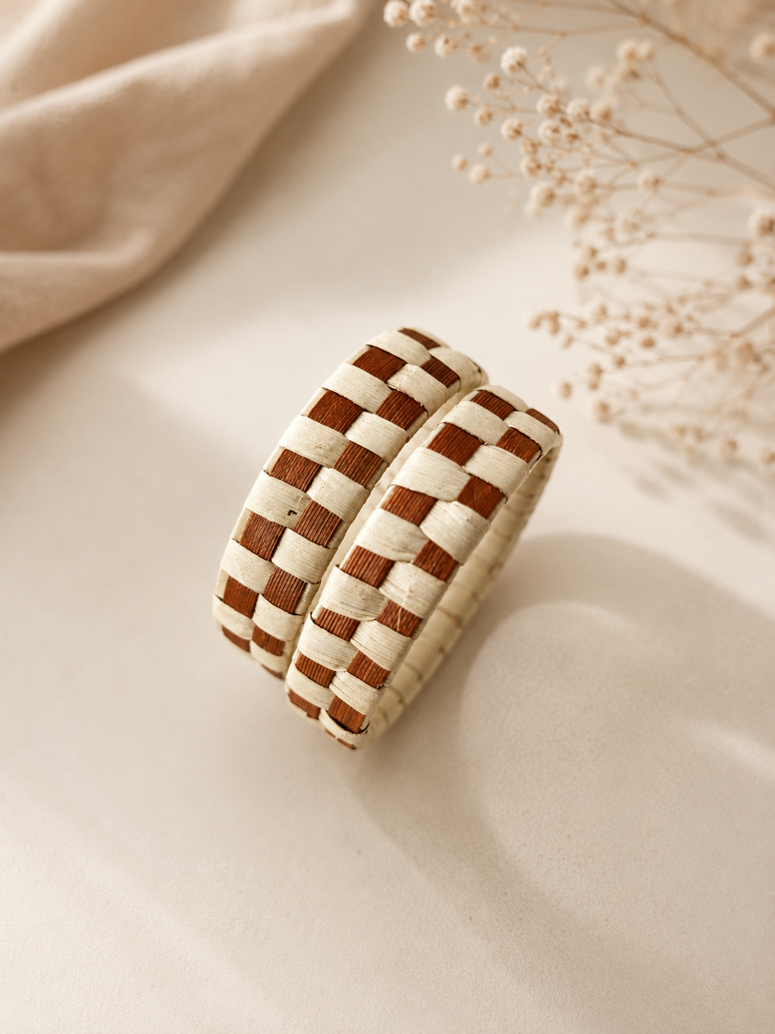 Thazhampoo bangle-Natural and Brown 2.6 Set of 2
