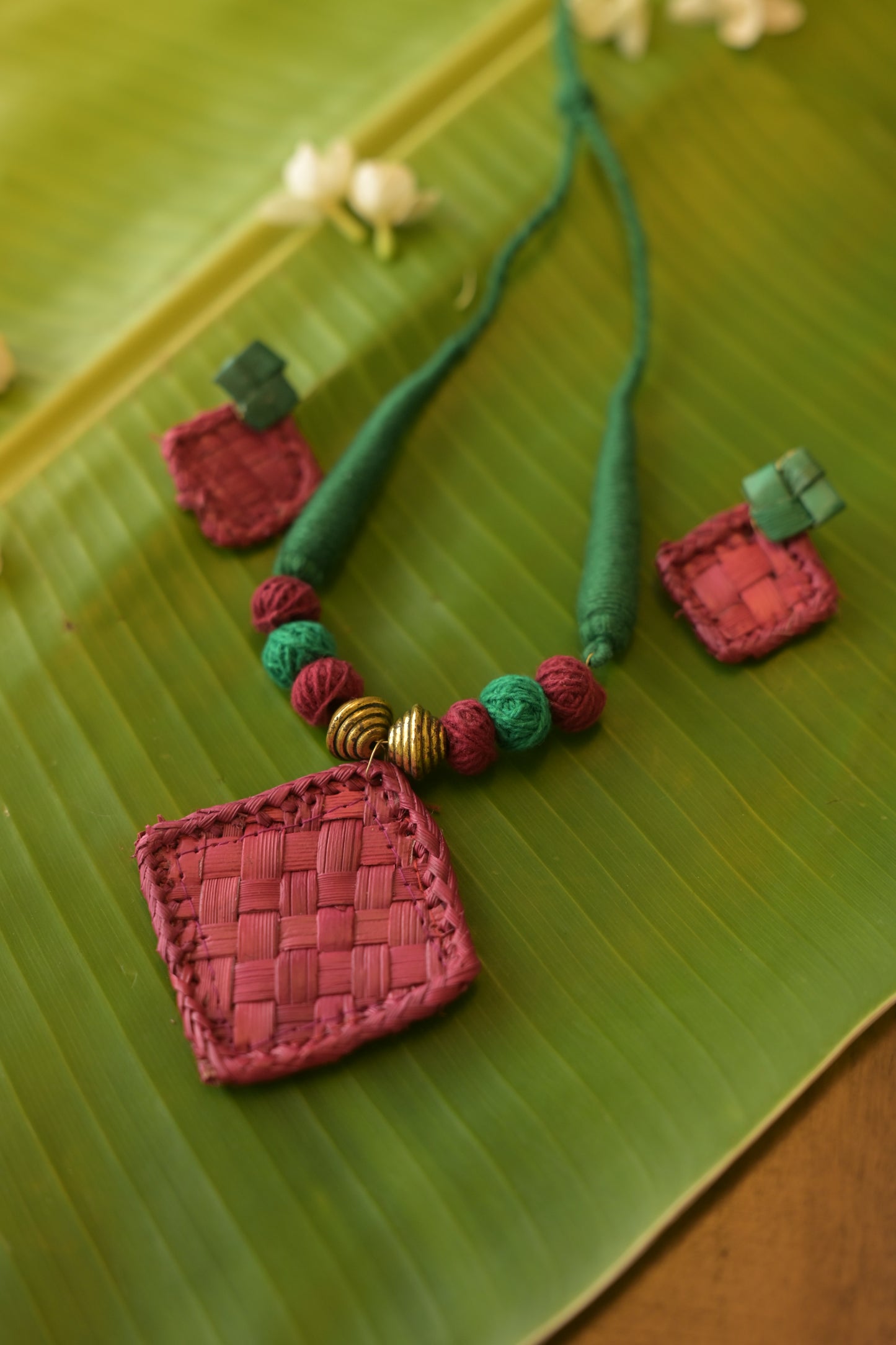 thazhampoo necklace with diamond Pendant Set