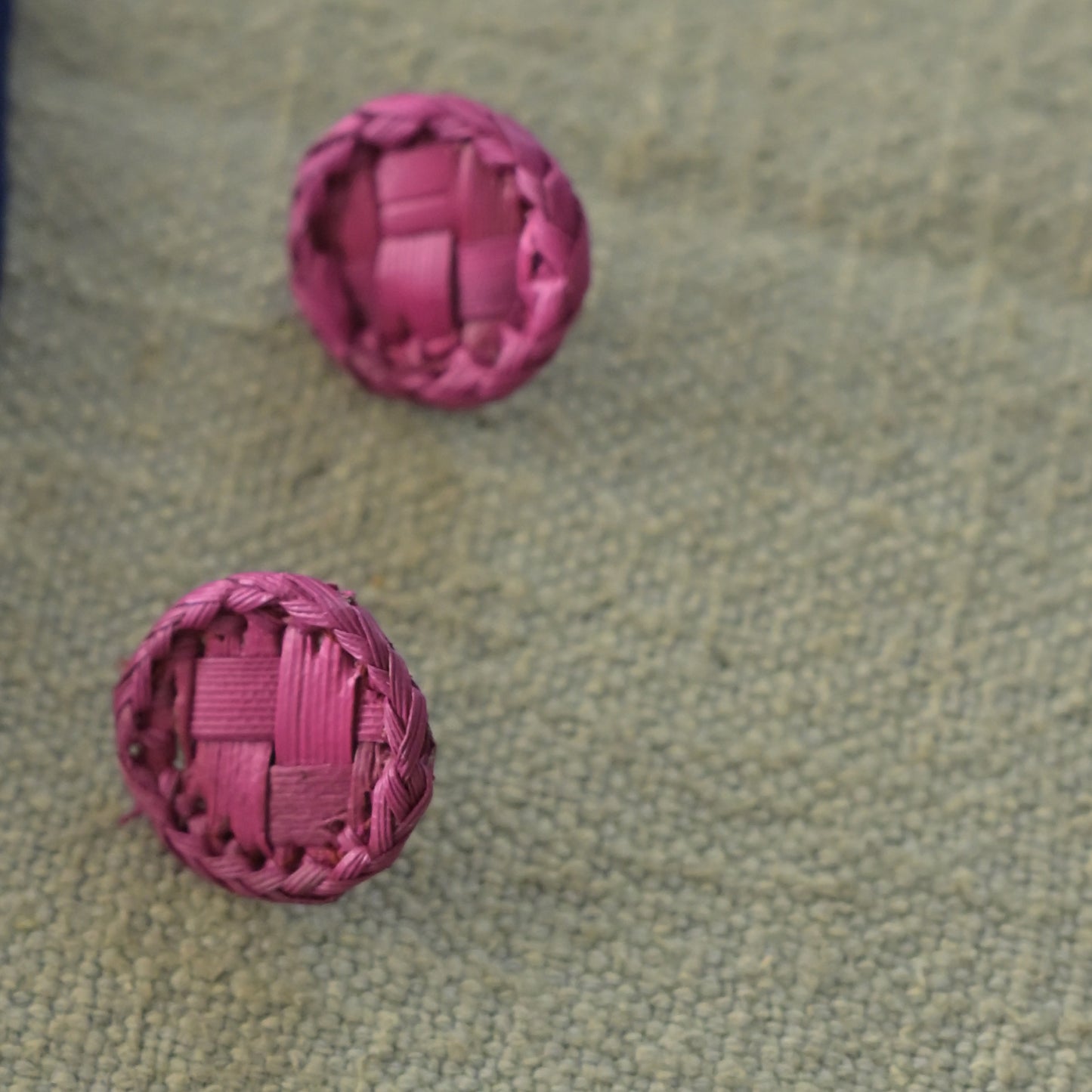 Thazhampoo necklace with round Pendant Set -rani pink and dark blue
