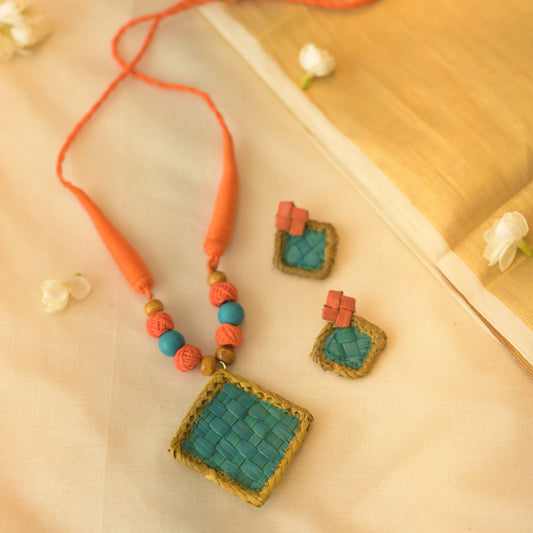 Thazhampoo necklace with diamond Pendant Set -teal and orange